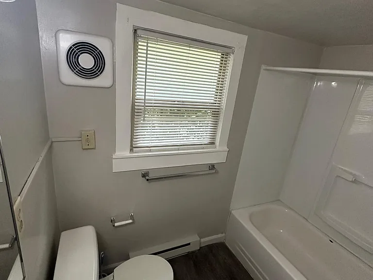 1027 W Sam St #A — Photo 5