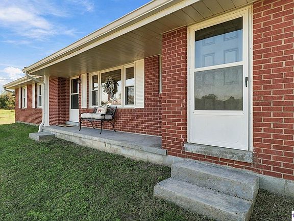 3rd image of 1104 Bass Ridge Rd