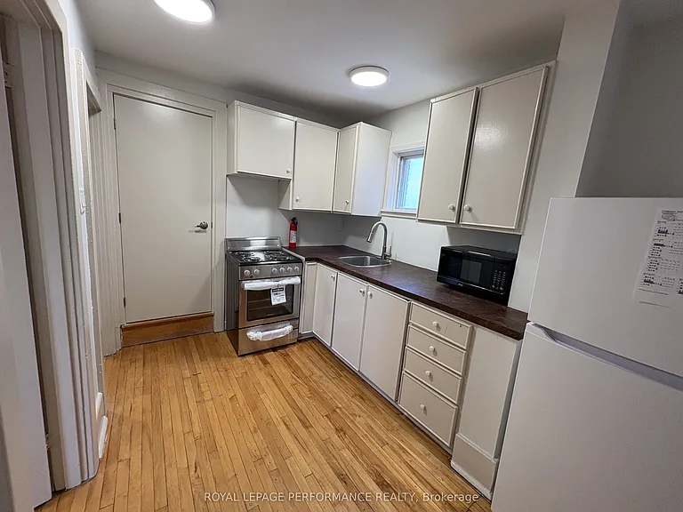 721 Cooper St #C — Photo 8