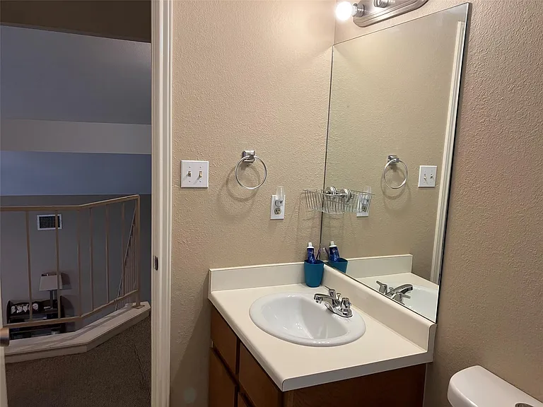 904 Cottonwood Cv — Photo 14