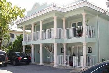 2nd image of 2752 W Trade Ave