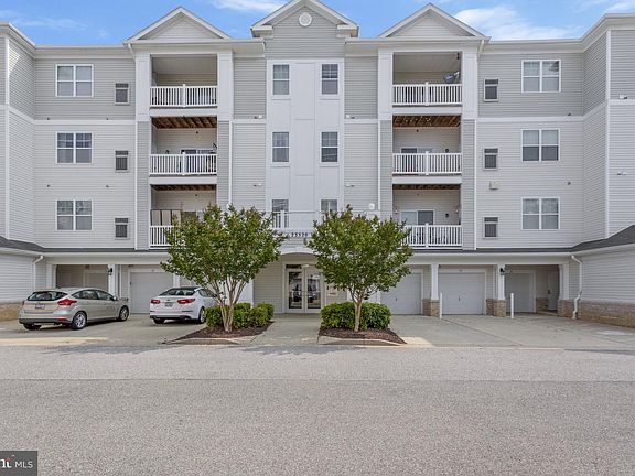 2nd image of 23520 Franklin D Roosevelt Blvd #306