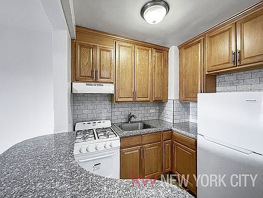 5th image of 59 Gelston Ave APT 2C