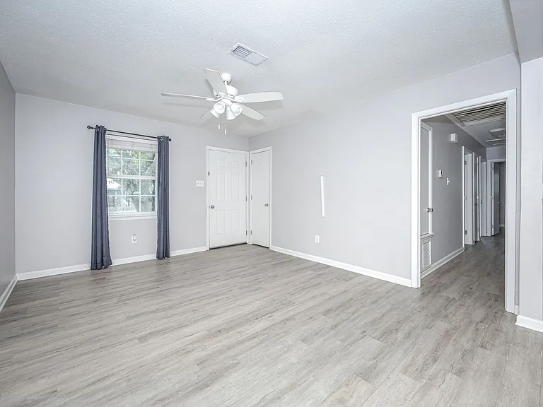 201 Audrey Cir — Photo 11