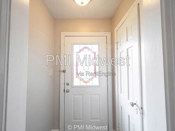 3rd image of 74 N 2nd Ave