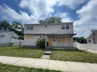 3345 Great Neck Rd, Amityville, NY 11701