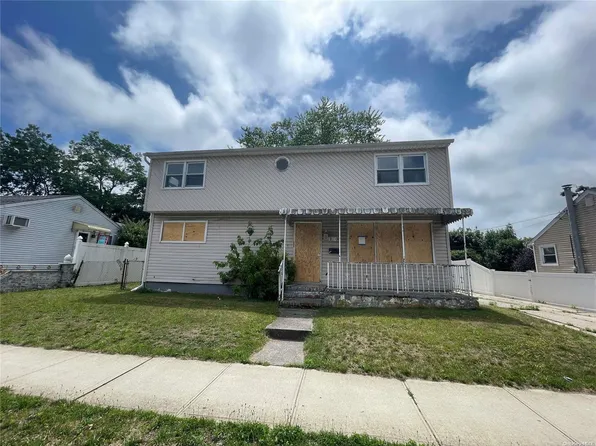 3345 Great Neck Road, Amityville, NY 11701