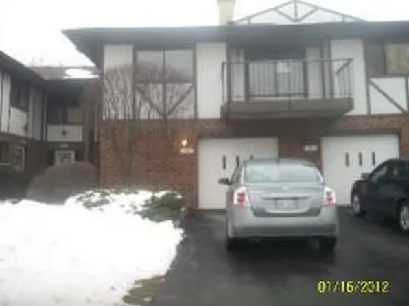 759 Whalom Ln #2B2, Schaumburg, IL 60173