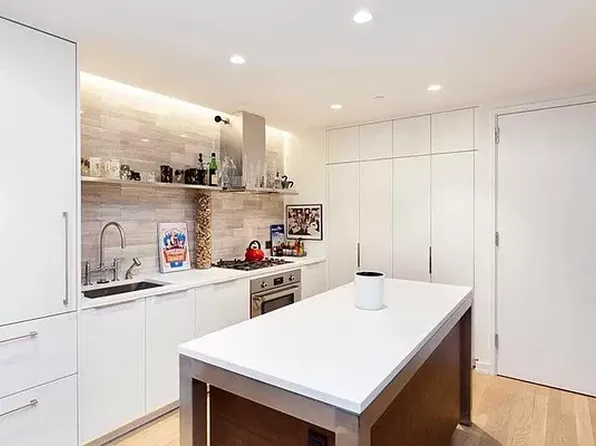 234 East 23rd Street image 3 of 7