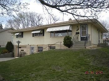 1st image of 1470 Clarence St