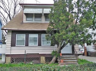 13617 S Parkway Dr, Garfield Heights, OH