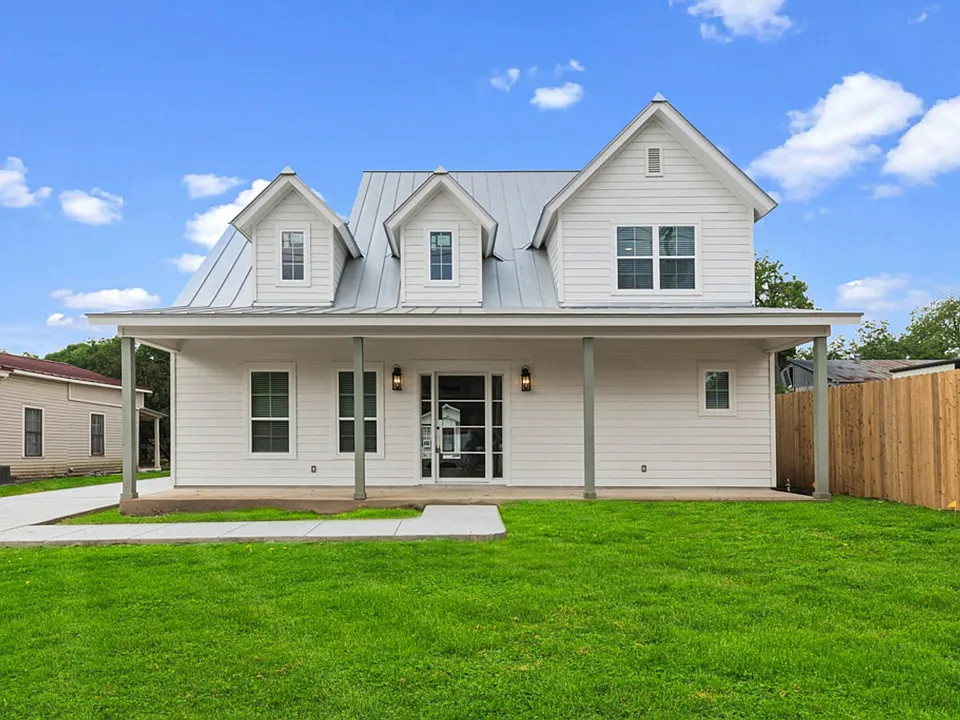 158 S Academy Ave