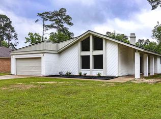 5285 Wildwood Dr, Beaumont, TX 77708