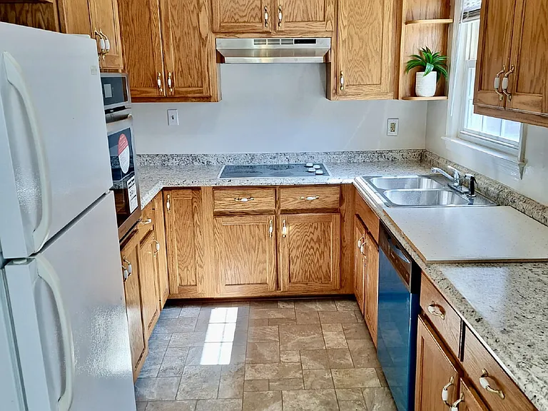 3533 Furman Dr — Photo 8