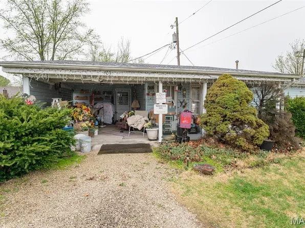 703 W Parkview Dr, Belle, MO 65013