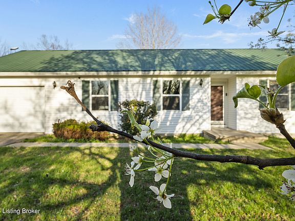 2nd image of 1336 Tracy Rd