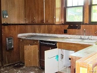 2nd image of 203 W North St