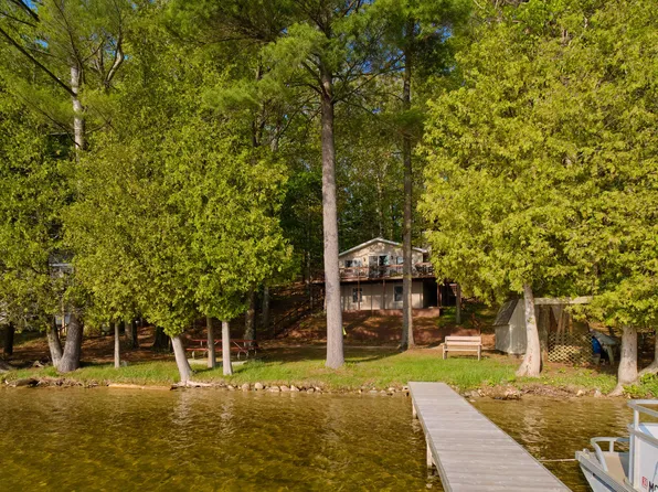 5444 N Lake Ave, Fountain, MI 49410