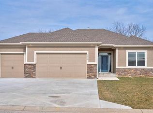 11713 E 229th St, Peculiar, MO 64078