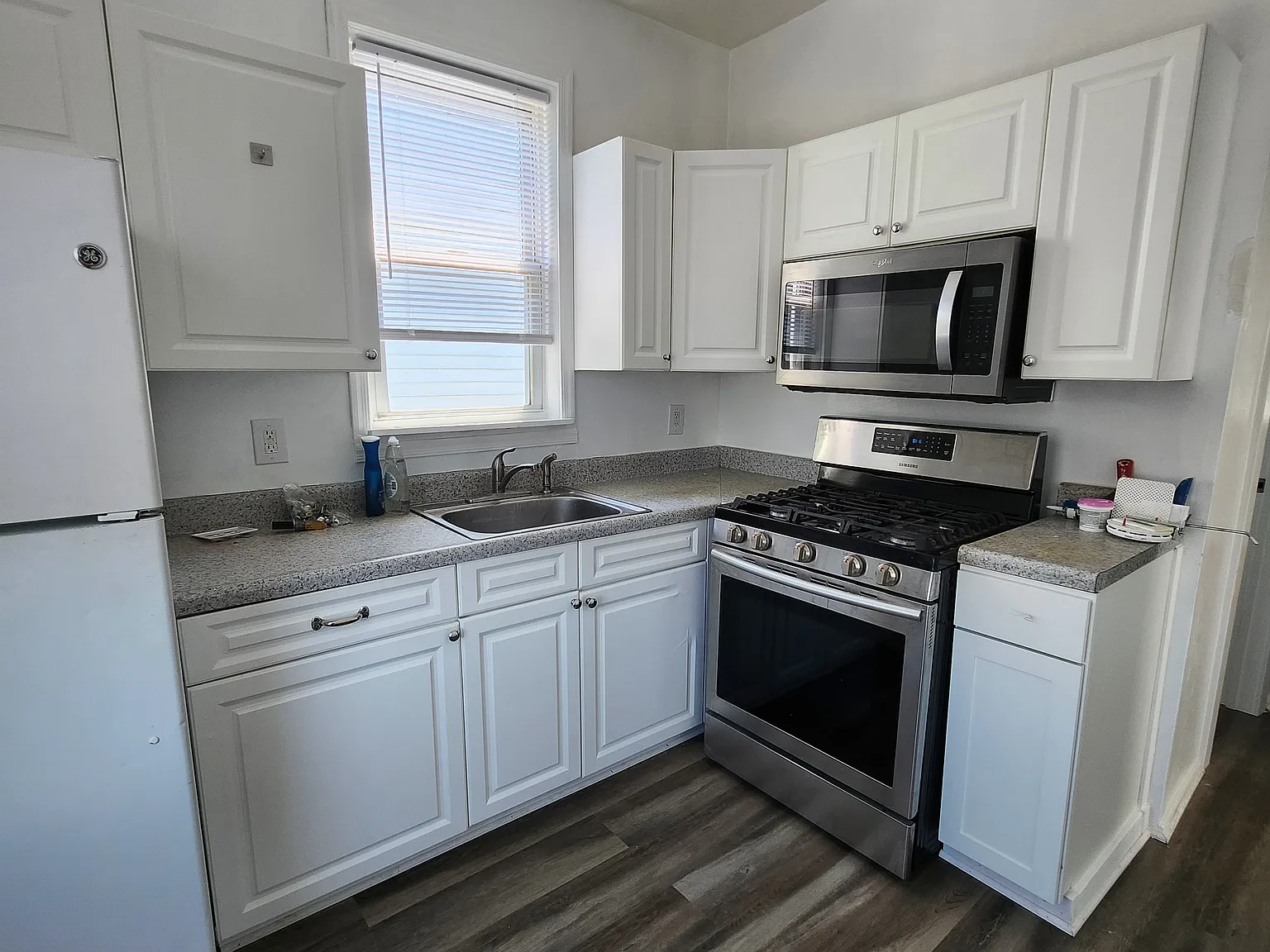 2 bed, 1100 sqft, $2,000 — Photo 2