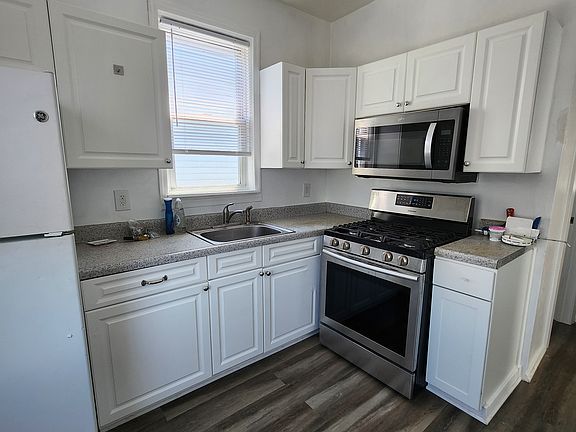 2nd image of 14 E Bidwell Ave