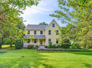 17 Salters Farm Rd, Tewksbury Twp, NJ 07830