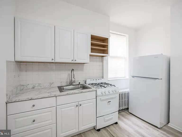625 10th St #2F — Photo 4