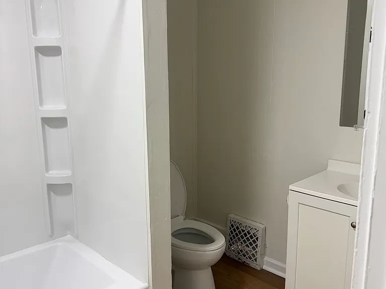 208 W Church St #1.5 — Photo 10