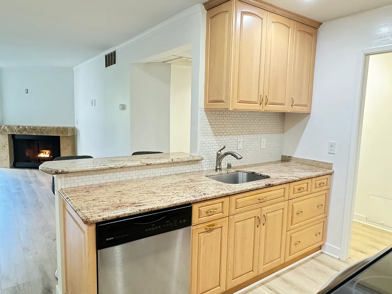 1 bed, 768 sqft, $2,750 — Photo 3