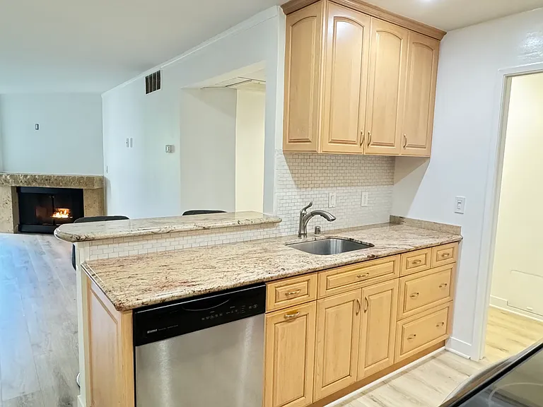 8530 Holloway Dr #102 — Photo 3
