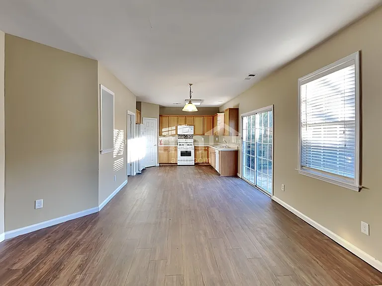 1539 Anna Ruby Ln NW — Photo 4