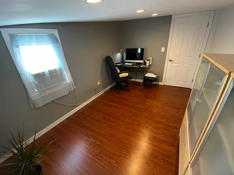 74 Liberty Ave — Photo 5