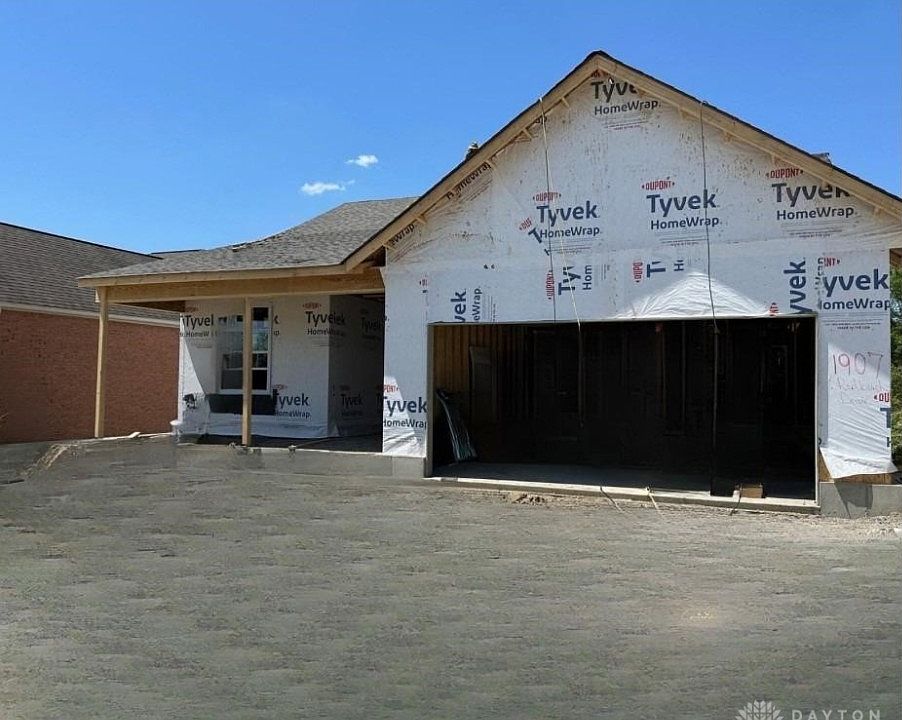 1st image of 1907 Redbud Dr