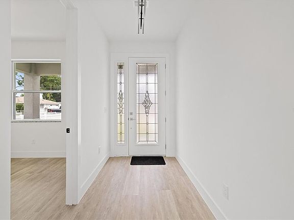 4th image of 1307 W PATTERSON STREET