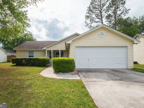 311 McQueen Cir, Saint Marys, GA 31558