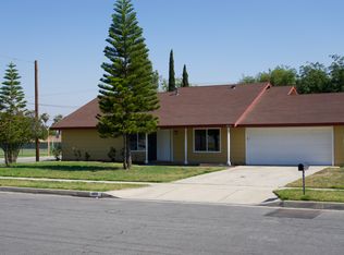 489 E Mariana St, Rialto, CA 92376