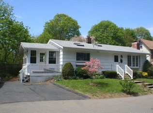 29 Bowhay Hill Rd, Branford, CT 06405