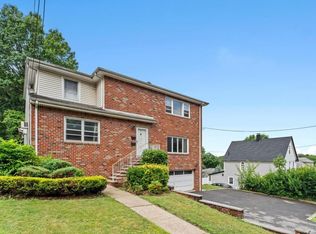 650 Edgewater Ave #1, Ridgefield, NJ 07657