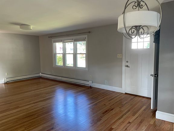 3rd image of 12 Texas St