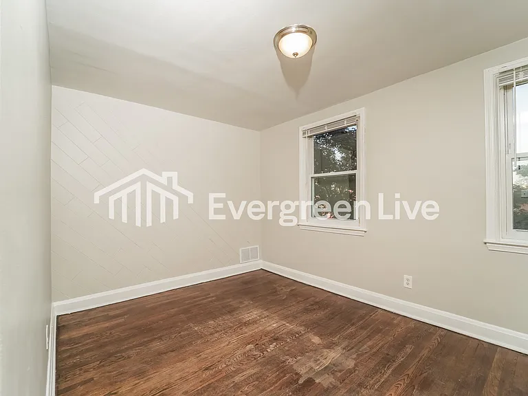8624 Oak Rd — Photo 7