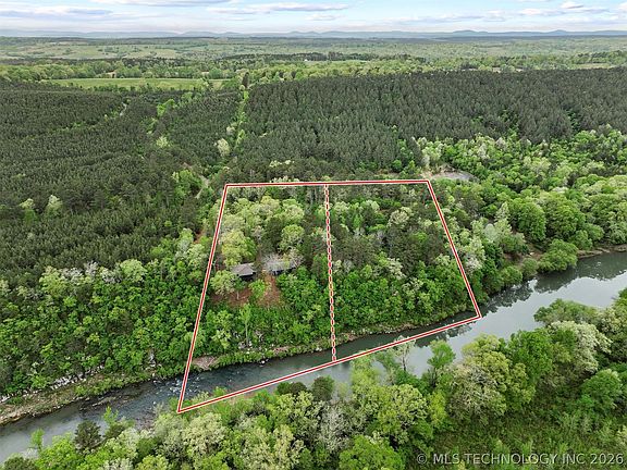 3rd image of 1 River Ridge Rd