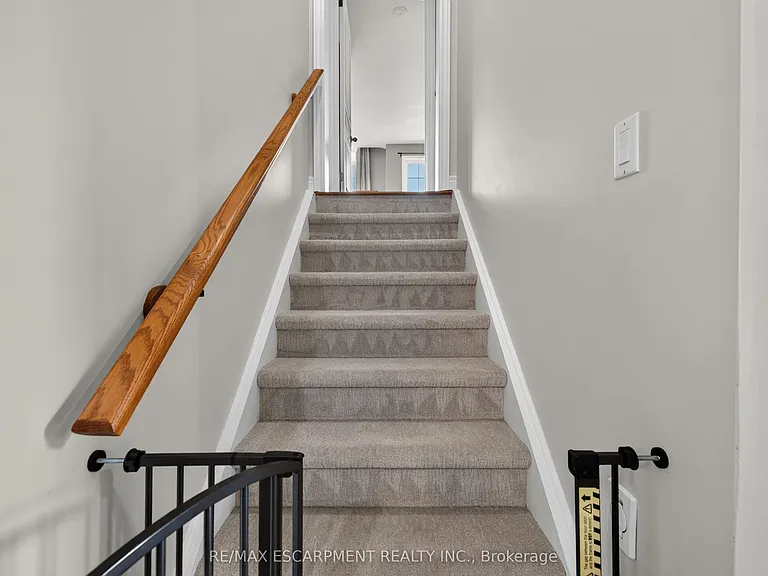 86 Golden Acres Dr — Photo 29
