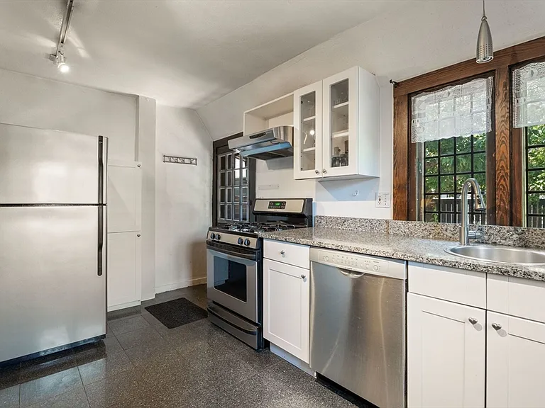 86 Garden St #86 — Photo 4