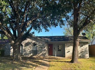 810 Malibu Dr, Garland, TX 75043