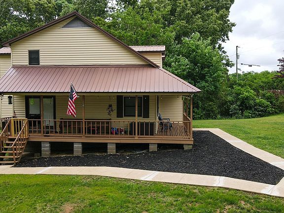 2nd image of 1055 Rinda Rd