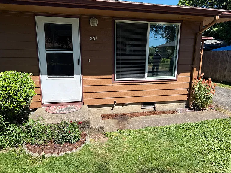 231 Holeman Ave — Photo 4