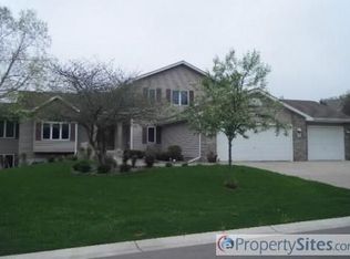 6326 Bailey Trl, Inver Grove Heights, MN 55077