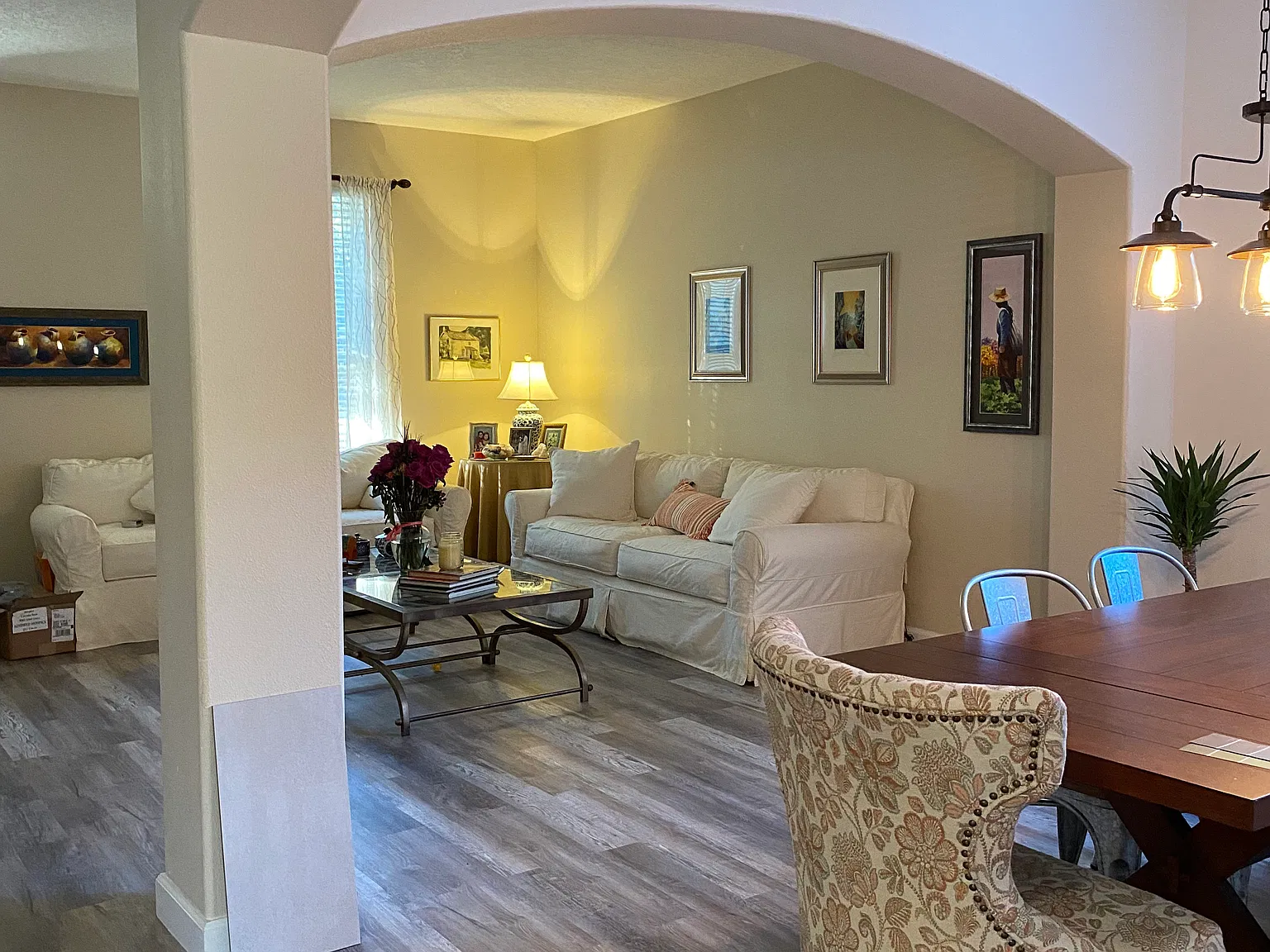 4 bed, 2688 sqft, $3,100 — Photo 2