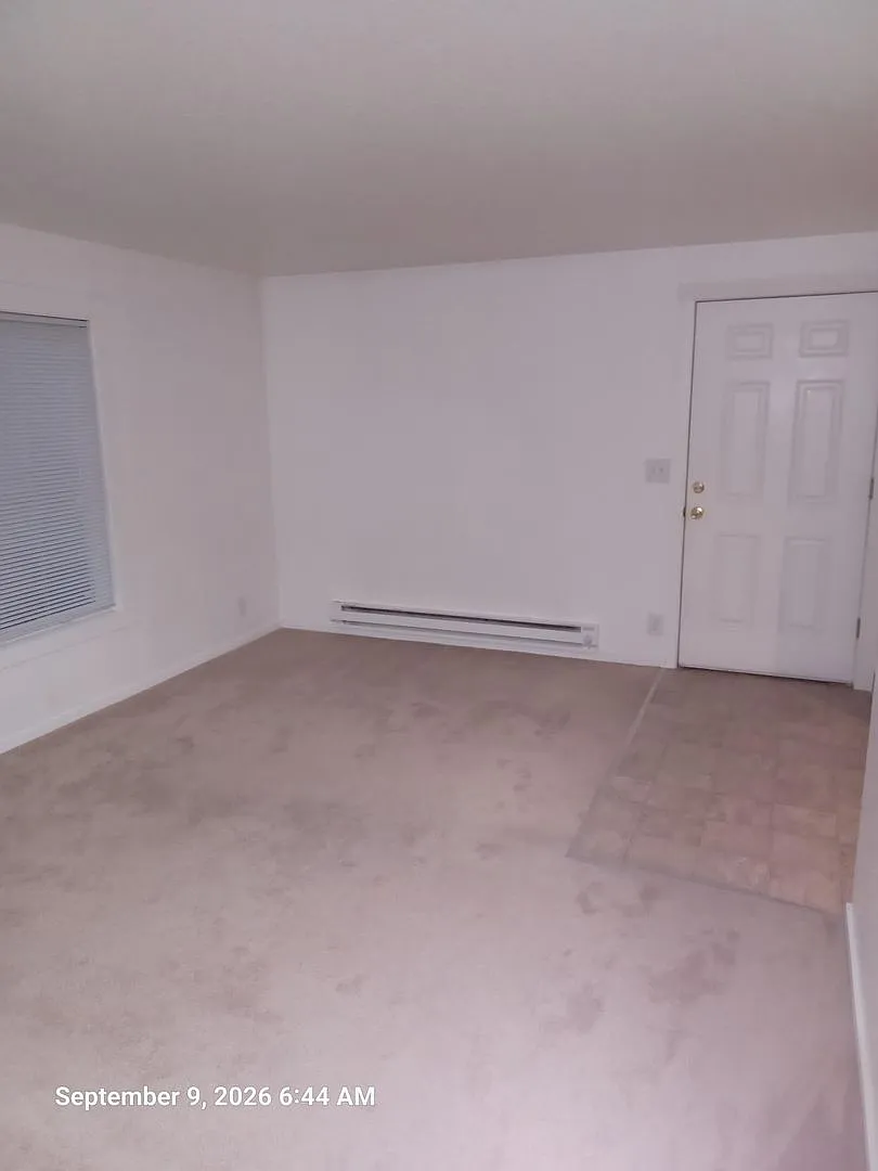 Interior Snoqualmie — Photo 3