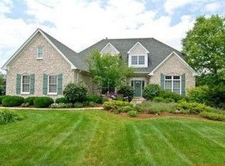 7N258 Barb Hill Dr, St Charles, IL 60175